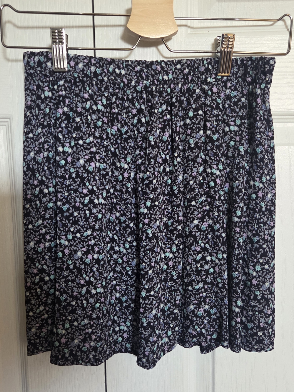 Brandy Melville Black/Dark Navy Floral A-Line Mini Skirt